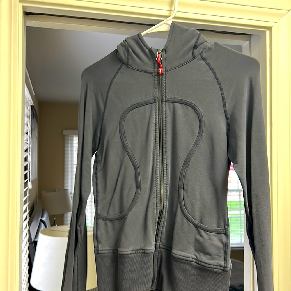 Lululemon Zip-up. Size 4.